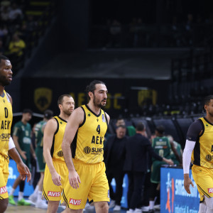 Δεν κρατάει τίποτα και πρέπει να ξεχάσει αυτό το παιχνίδι... χθες