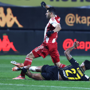 Η αποβολή του Φαντιγκά στο Άρης - Ολυμπιακός μέσω VAR (video)