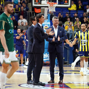 Αποσύρθηκε η φανέλα του Κουτλουάι πριν την έναρξη του αγώνα με τον Παναθηναϊκό (video)