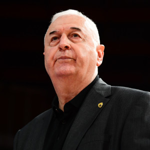 Σάκοτα στο ημίχρονο του ματς με τον Ολυμπιακό: «Τεράστια η διαφορά στα φάουλ»