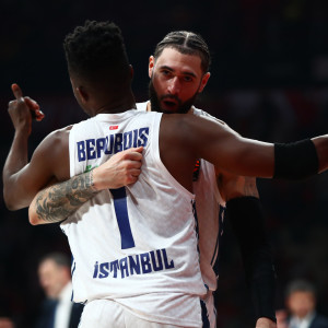 Η Εφές επέστρεψε στις νίκες με εμφατικό διπλό στην έδρα της Ζαλγκίρις