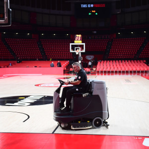 Αγώνες δρόμου από τους ανθρώπους του Ολυμπιακού για να είναι έτοιμο το ΣΕΦ (photos)