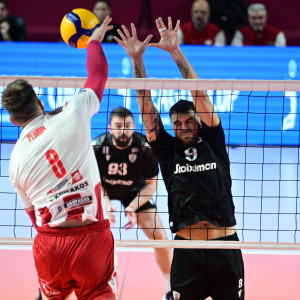 Χωρίς ball boys το πρώτο σετ στον τελικό του League Cup (video)