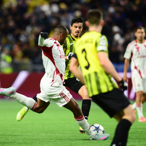 Νέα εξαιρετική απόκρουση του Αναρμπέκοφ σε προσπάθεια του Ελ Κααμπί (video)