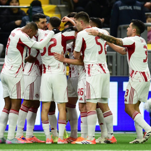 Ούτε ο Μαρτίνς, ούτε ο Μουζακίτης: Αυτός αναδείχθηκε κορυφαίος του Καϊράτ - Ολυμπιακός από την UEFA