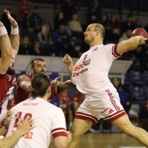 Ολυμπιακός και ΠΑΟΚ καταδιώκουν την ΑΕΚ στην Handball Premier