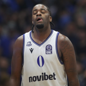 Ο Ηρακλής κατέρρευσε στα τελευταία λεπτά και ηττήθηκε από την Ντουμπράβα