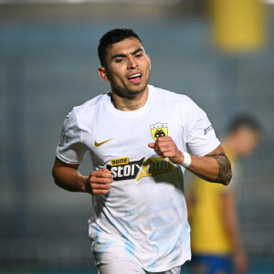 Ο Πινέδα με πλασέ το 0-1 της ΑΕΚ στο Αγρίνιο (video)