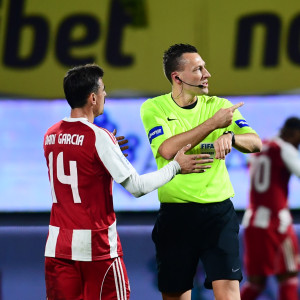 Βερβελές στο «BACK2ΜΠΑΚ»: «Η εμφάνιση του Ολυμπιακού στο ''Βικελίδης'' και τα πολλά παράπονα για τη διαιτησία» (video)