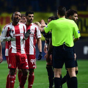 «Επίθεση» Ολυμπιακού σε Λανουά και ΕΠΟ: «Οσο κι αν προσπαθούν, δε θα μας σταματήσουν»