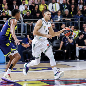 Αποχώρησε κουτσαίνοντας ο Σλούκας στο φινάλε του Φενέρμπαχτσε - Παναθηναϊκός