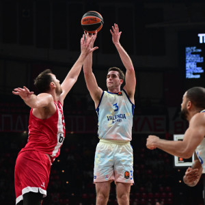 Η Βαλένθια «έτρεξε» σερί 15-0 στην τέταρτη περίοδο κόντρα στον Ολυμπιακό