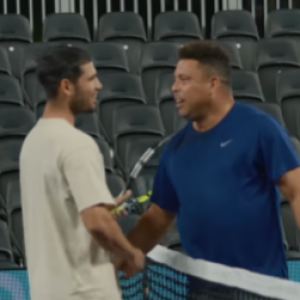 Συνάντηση κορυφαίων στο Μαϊάμι: Ο Αλκαράθ έπαιξε τένις με τον Ρονάλντο Ναζάριο (video)