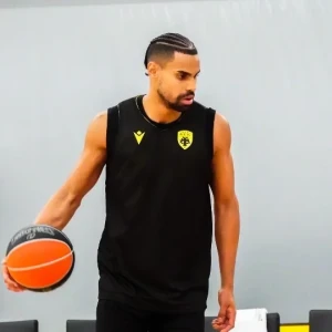 Με τέσσερις απουσίες η ΑΕΚ στο ΣΕΦ κόντρα στον Ολυμπιακό