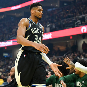 Η λίστα των Μπακς: 4+1 παίκτες στο στόχαστρο για ανταλλαγή με σκοπό να… χαρεί λίγο ο Αντετοκούνμπο