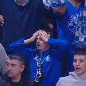 Έπιαναν τα κεφάλια τους: Η αντίδραση των φίλων του Ηρακλή σε ασύλληπτο τρίποντο του Φόρμαν (video)