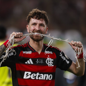 «Ο Ολυμπιακός ενδιαφέρεται για τον Λέο Περέιρα»