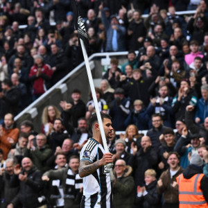 Απίστευτο γκολ στην Premier League: Ο Μπρούνο Γκιμαράες σκόραρε με απευθείας εκτέλεση κόρνερ (video)