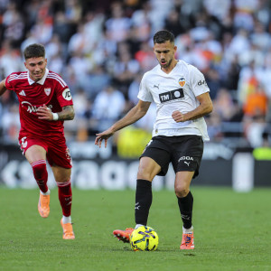 Η Βαλένθια «έκλεψε» βαθμό στις καθυστερήσεις από τη Σεβίλλη