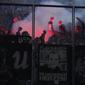 Γερμανική... ανακαίνιση στο «Καμπ Νου» - Οι οπαδοί της Άιντραχτ τα «έσπασαν» στις εξέδρες video)