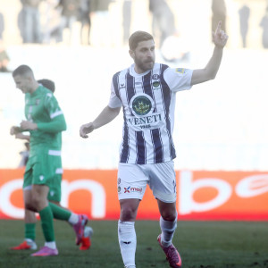 O Ηρακλής ξεπέρασε εύκολα το εμπόδιο του Μακεδονικού και συνεχίζει μόνος πρώτος