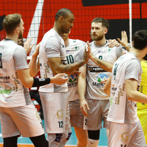 Ο Μίλωνας νίκησε τον Ολυμπιακό και παρέμεινε αήττητος στη Volley League (videos)