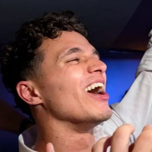 Ξέφρενο πάρτι για τον Νόρις και τη σύντροφό του έπειτα από την κατάκτηση του τίτλου της F1 (video)