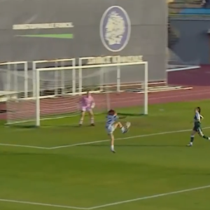 Τρομερό γκολ της 17χρονης Αργυρίου του ΠΑΟΚ στο ντέρμπι με τον Παναθηναϊκό (video)