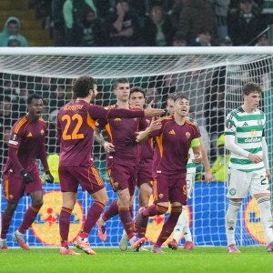 Περίπατος της Ρόμα στο Σέλτικ Παρκ - Το βιολί της η Άστον Βίλα, παραμένει οδηγός η Λυών