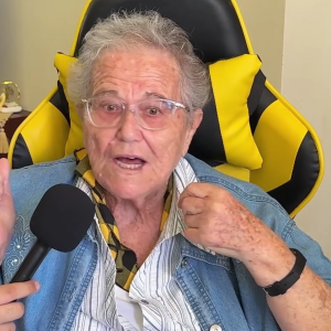 Συγκλονίζει η... σούπερ γιαγιά από την Κρήτη: «Η ΑΕΚ είναι η καρδιά μας, η θρησκεία μας» (video)