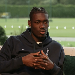 «Τελειώνει» από την Τότεναμ ο Μπισούμα μετά από νέο περιστατικό με... αέριο γέλιου