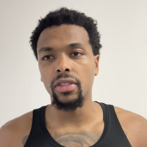 Ο Στέρλινγκ Μπράουν στο Athletiko: «Αντιμετωπίσαμε αντιξοότητες αλλά πάντα υπάρχει φως στην άκρη του τούνελ»