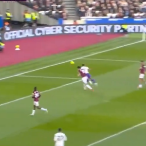 Άτυχος ο Μαυροπάνος - Έβαλε αυτογκόλ σε προσπάθεια να διώξει τη μπάλα (video)