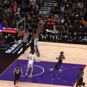 Εντυπωσιακές φάσεις και... poster Χέιζ στο Top 10 του ΝΒΑ (video)