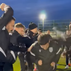 Υποδέχθηκαν με... φατούρο τον Ζαφείρη στη πρώτη του προπόνηση με τον ΠΑΟΚ (video)