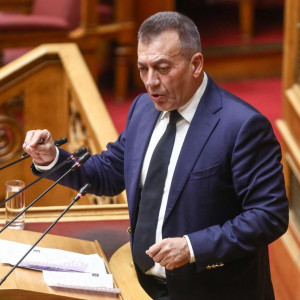 Ο Βρούτσης ανακοίνωσε αύξηση 21,21% στη χρηματοδότηση από το στοίχημα για Ομοσπονδίες και σωματεία