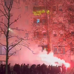 «Παρέλαση» των... φανατικών του Ερυθρού Αστέρα πριν μπουν στο γήπεδο της Παρτίζαν (video)