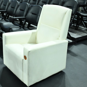 Πήρε... θέση στο «T-Center» η προεδρική πολυθρόνα του Δημήτρη Γιαννακόπουλου