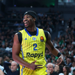 Η Μακάμπι πέρασε πάνω από το... πτώμα της Παρτίζαν