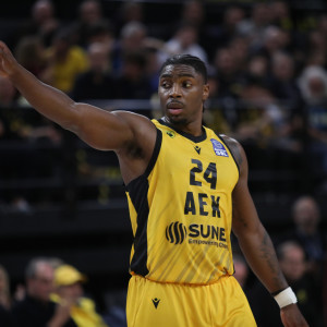 Η ΑΕΚ ψάχνει στη Μύκονο τη συνταγή που θα την επαναφέρει στις νίκες