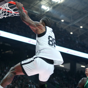 «Δεν θέλετε; Η πόρτα είναι εκεί»: Οι Σέρβοι... βράζουν με Τζόουνς και άλλους δύο της Παρτίζαν