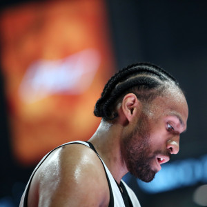 Έντονες αποδοκιμασίες για Πάρκερ και Τζόουνς πριν το Παρτίζαν - Μακάμπι