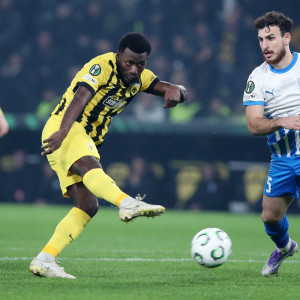 Μεγάλη ευκαιρία με σουτ του Κοϊτά στο δοκάρι (video)