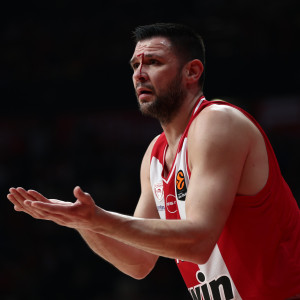 Αποχώρησε με αίματα ο Παπανικολάου από το παρκέ