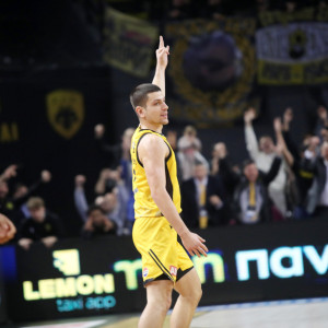 Ο captain Φλιώνης φώναξε «παρών» όποτε η ΑΕΚ ήθελε το κάτι παραπάνω