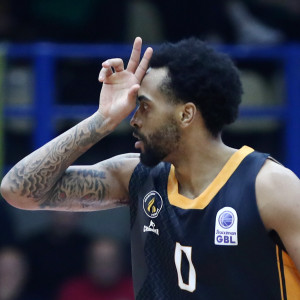 Τρίποντη «καταιγίδα» του Προμηθέα στο Περιστέρι με σούπερ Χάρις και ονειρικό κλείσιμο του έτους