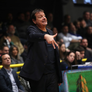 Αταμάν: «Τώρα σκεφτόμαστε τον Ολυμπιακό, ο Σλούκας θα παίξει» (video)