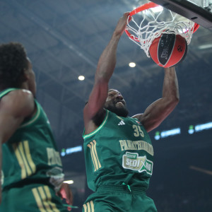 Με εντυπωσιακό alley-oop ξεκίνησε ο Φαρίντ το ντέρμπι με τον Ολυμπιακό (video)