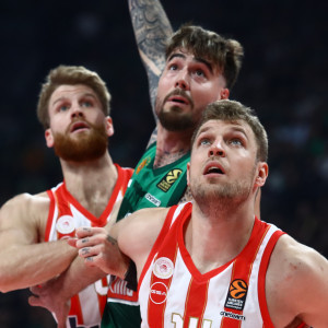 1.792 ημέρες, οκτώ συνεχόμενες «ερυθρόλευκες» νίκες: Το σερί του Ολυμπιακού και η «πράσινη» πρόκληση