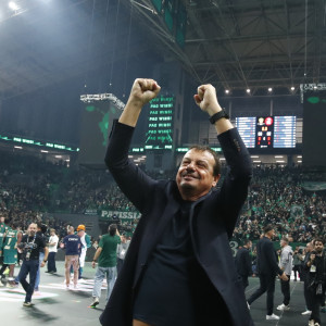 Οι γροθιές υψώθηκαν ξανά: Ο Αταμάν πανηγύρισε τη νίκη επί της Χάποελ Τελ Αβίβ (photos)